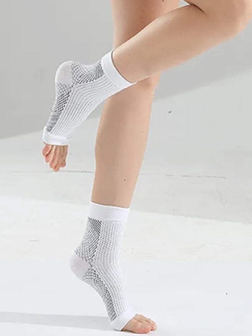 SOOTH RELIEVE Unisex Breathable White Open-Toe Athletic Compression Socks NWOT